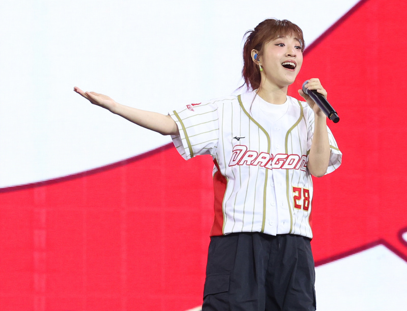 味全龍感謝祭　「小球」莊鵑瑛開唱 (...