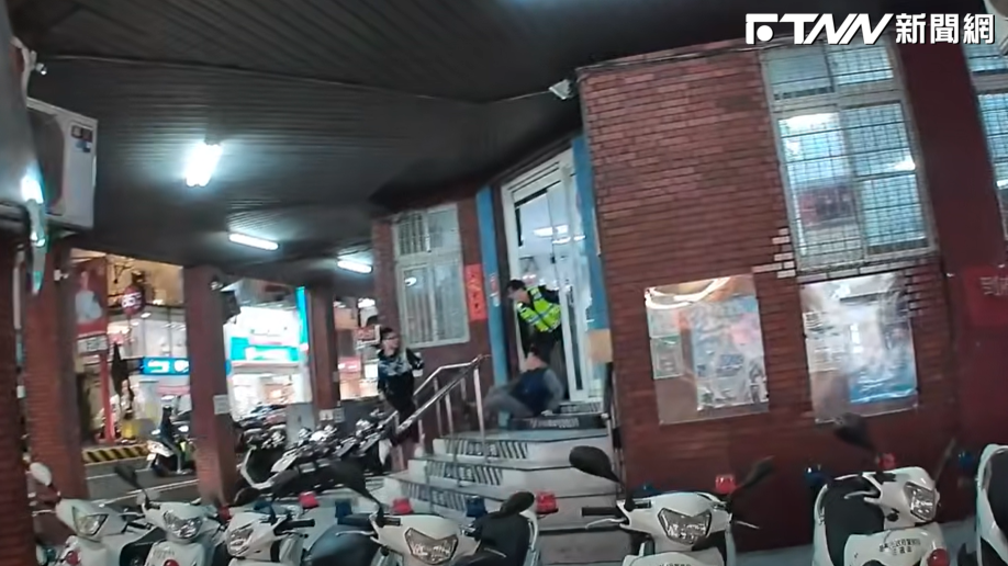 台南爆隨機砍人！29歲男持「20公分足療刀」亂捅釀3傷　犯案動機待釐清